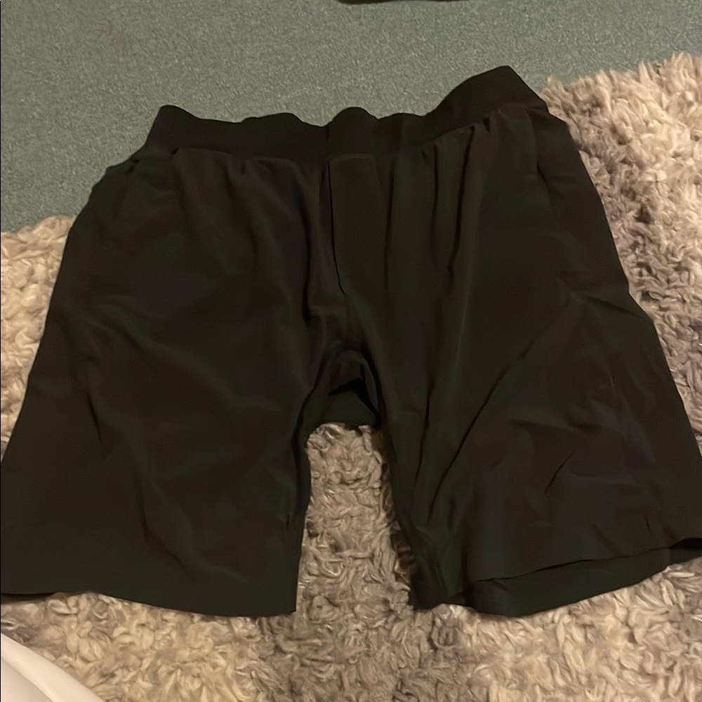 Men's black lulu shorts